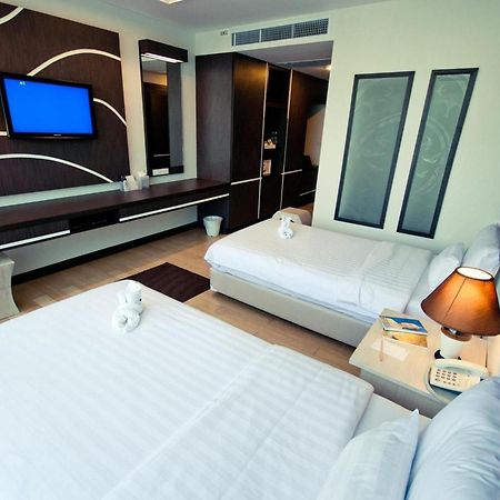 A-Te Chumphon Hotel - Sha Plus Exterior foto